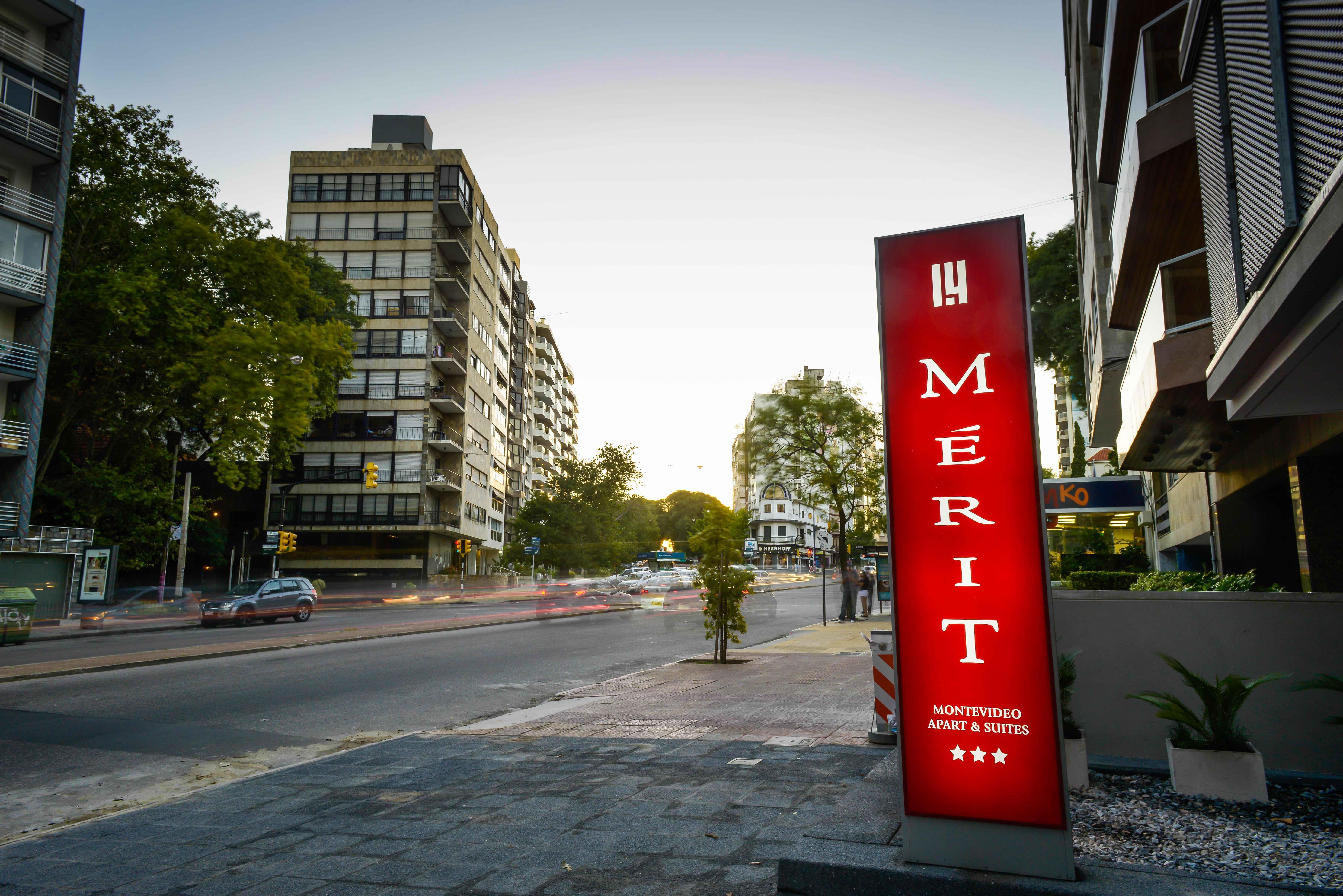 Merit Montevideo Apart & Suites Exterior photo